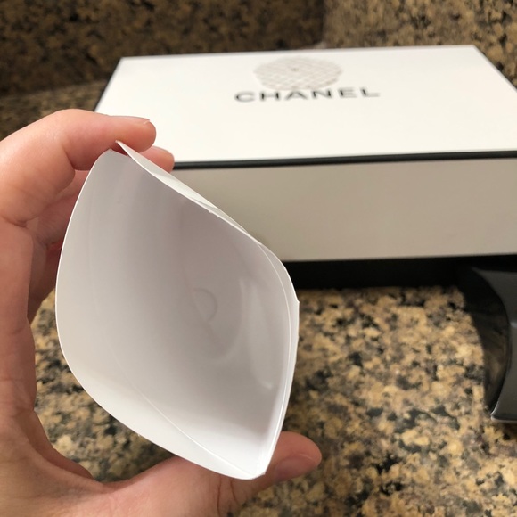 CHANEL Medium Gift Box + 2 Boxes + CC Envelope - Picture 14 of 16